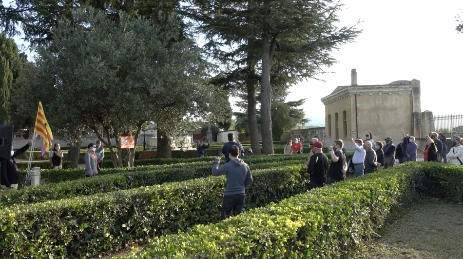Conferència, ofrena floral i Caminada Isabel Memorial Vila per commemorar el Foc de la Bisbal