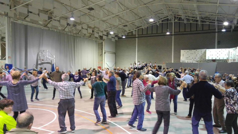 La doble audició de sardanes per celebrar la Castanyada torna a la normalitat