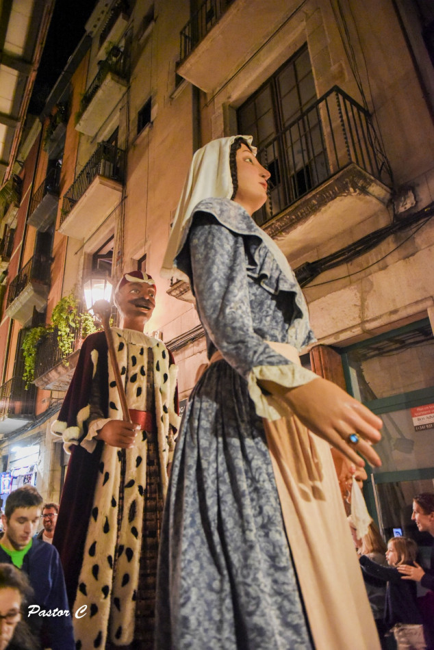 El Seguici Històric de la Bisbal d’Empordà participa a l’emblemàtica Ballada de Santa Maria del Mar de Barcelona