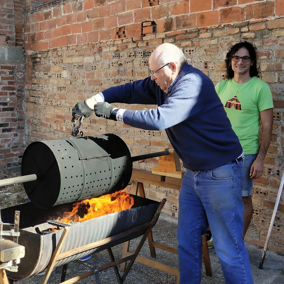 Can Formatger acull la celebració de la Castanyada del barri del Convent amb un matí carregat d’activitats