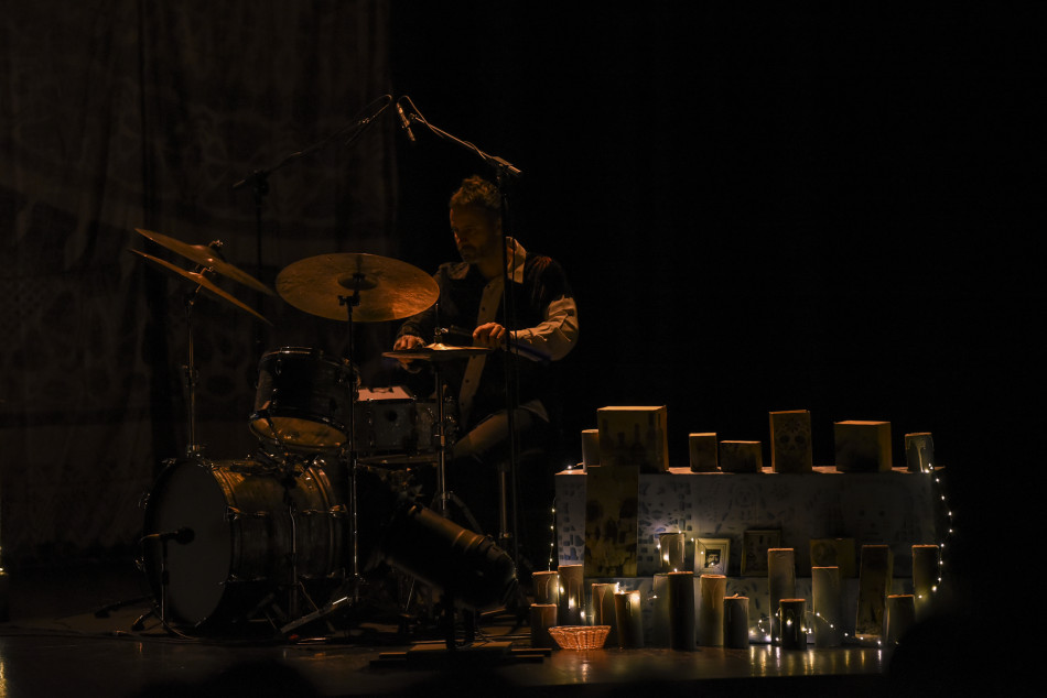 El concert teatralitzat ‘Tranquila, Celeste canta Chavela’ en imatges