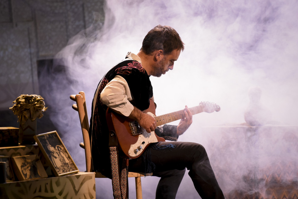 El concert teatralitzat ‘Tranquila, Celeste canta Chavela’ en imatges