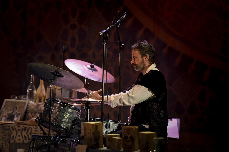 El concert teatralitzat ‘Tranquila, Celeste canta Chavela’ en imatges