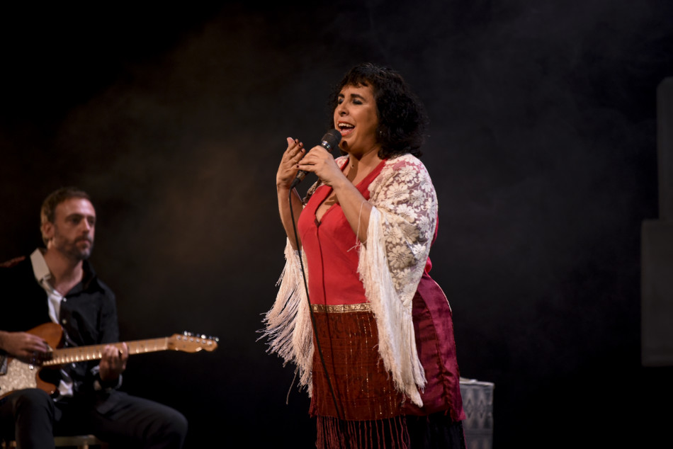 El concert teatralitzat ‘Tranquila, Celeste canta Chavela’ en imatges