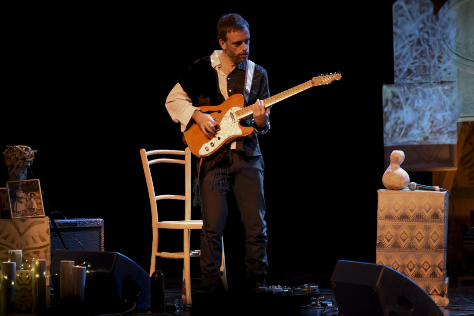 El concert teatralitzat ‘Tranquila, Celeste canta Chavela’ en imatges