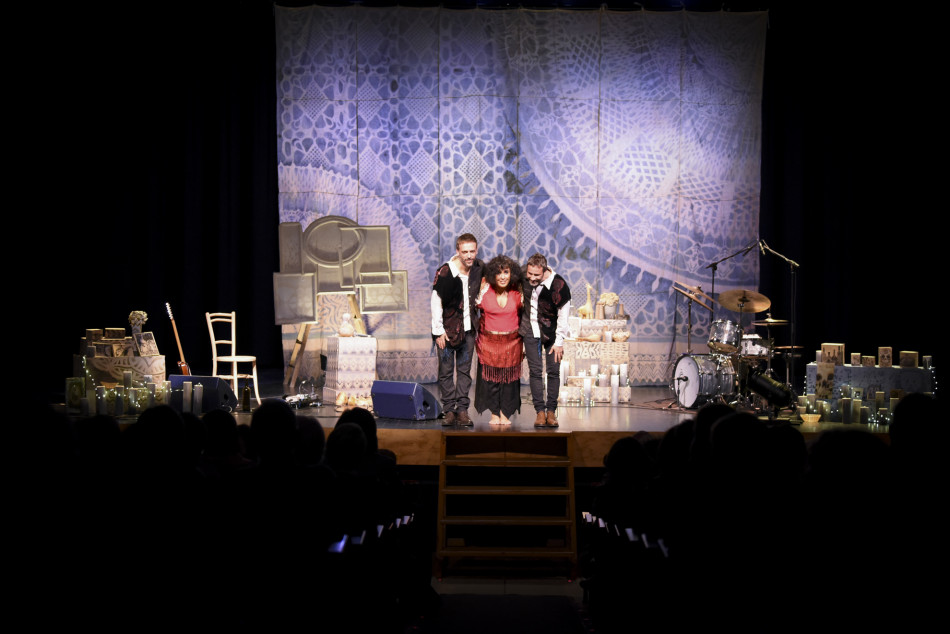 El concert teatralitzat ‘Tranquila, Celeste canta Chavela’ en imatges