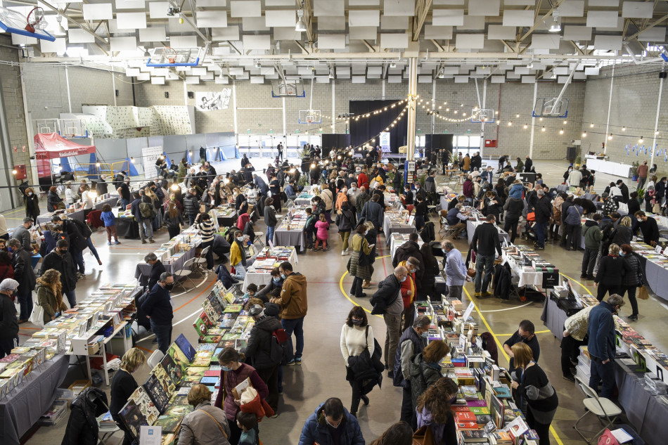 La 5a fira Indilletres ofereix aquest cap de setmana més d’una quarantena d’activitats i un aparador de més de 160 metres de llibres