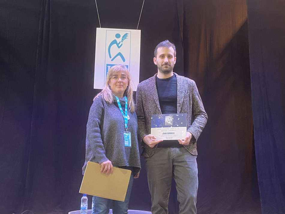 Joan Burdeus guanya el Premi Llucieta Canyà de Crítica Literària atorgat per l’associació Indilletres