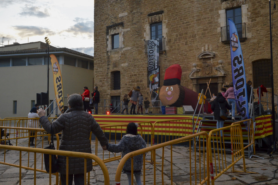 El Gran Tió dels Voltors torna a la plaça del Castell