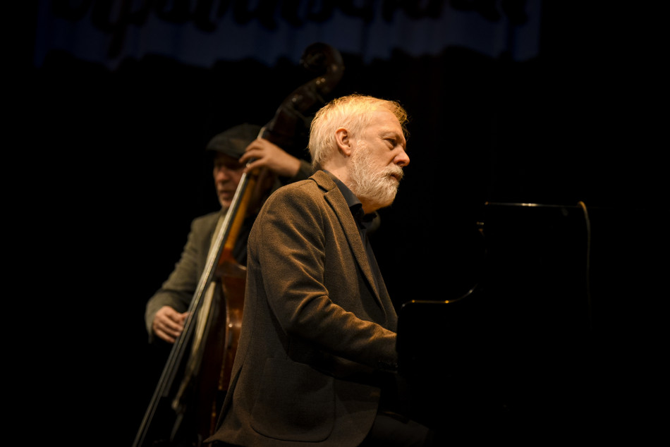 Imatges del concert de presentació de 'En la Orilla del Mundo' d'Ignasi Terraza Trio & Pepa Niebla al Teatre Mundial