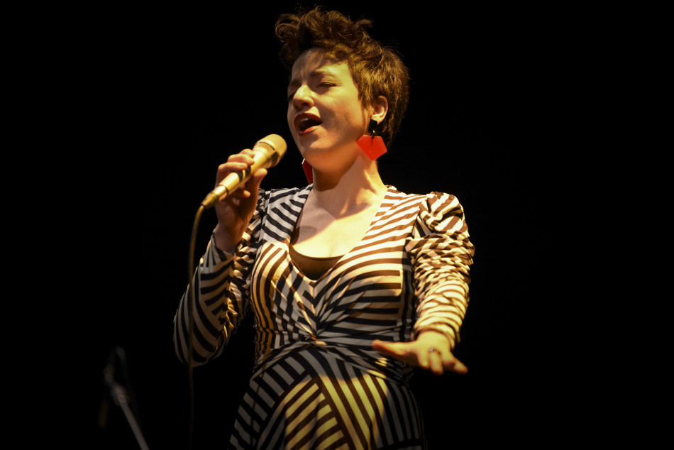 Imatges del concert de presentació de 'En la Orilla del Mundo' d'Ignasi Terraza Trio & Pepa Niebla al Teatre Mundial