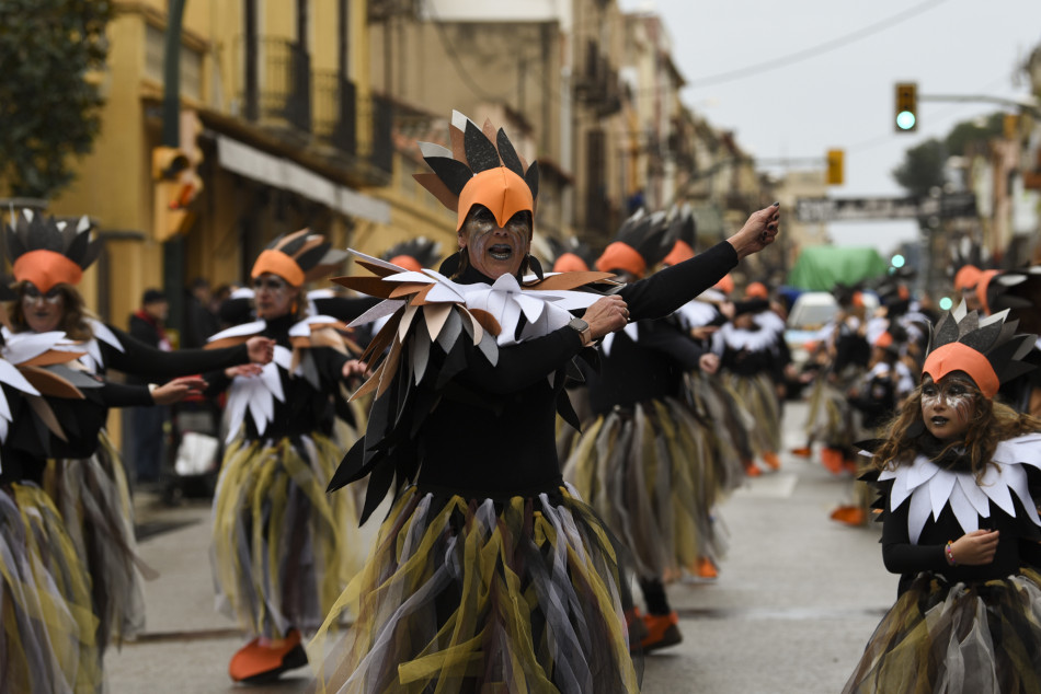 La rua de Carnestoltes 2023 de la Bisbal en imatges