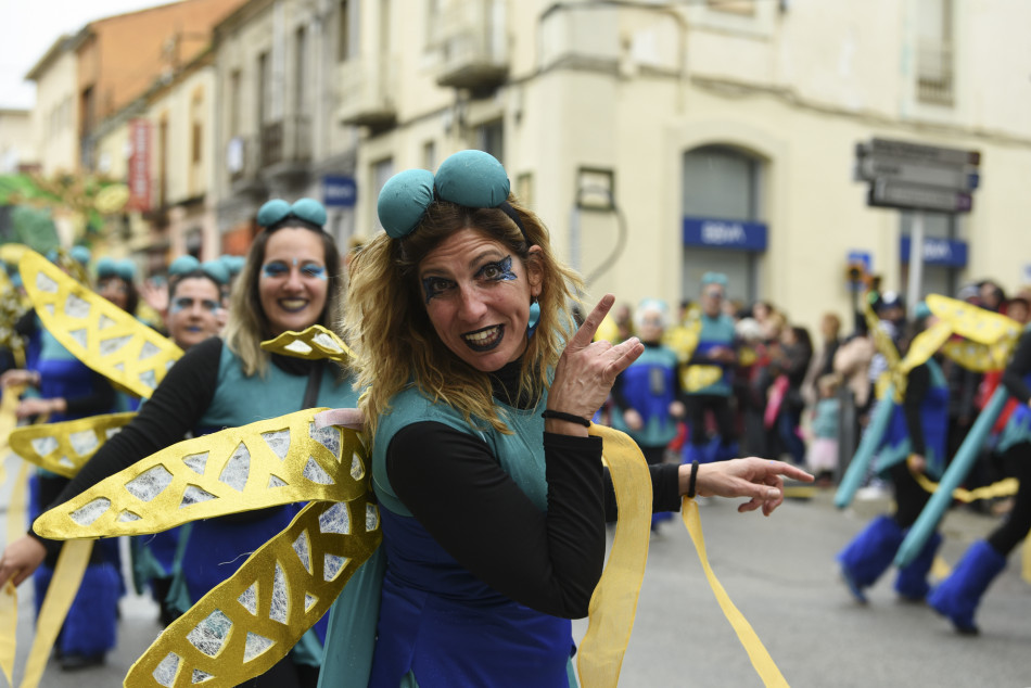 La rua de Carnestoltes 2023 de la Bisbal en imatges