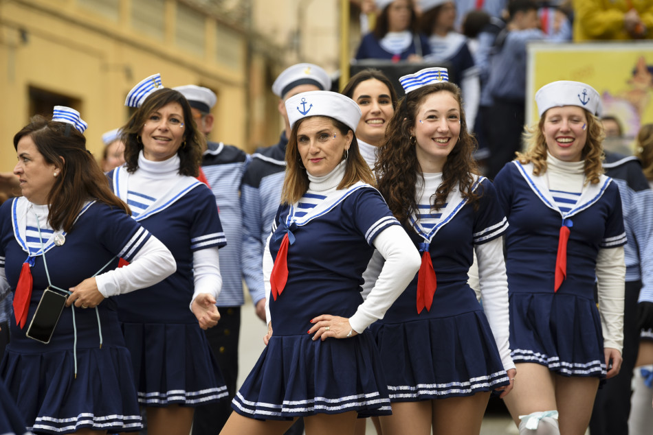 La rua de Carnestoltes 2023 de la Bisbal en imatges