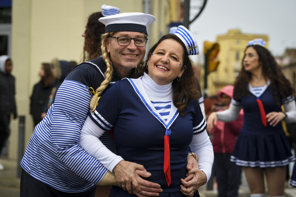 La rua de Carnestoltes 2023 de la Bisbal en imatges