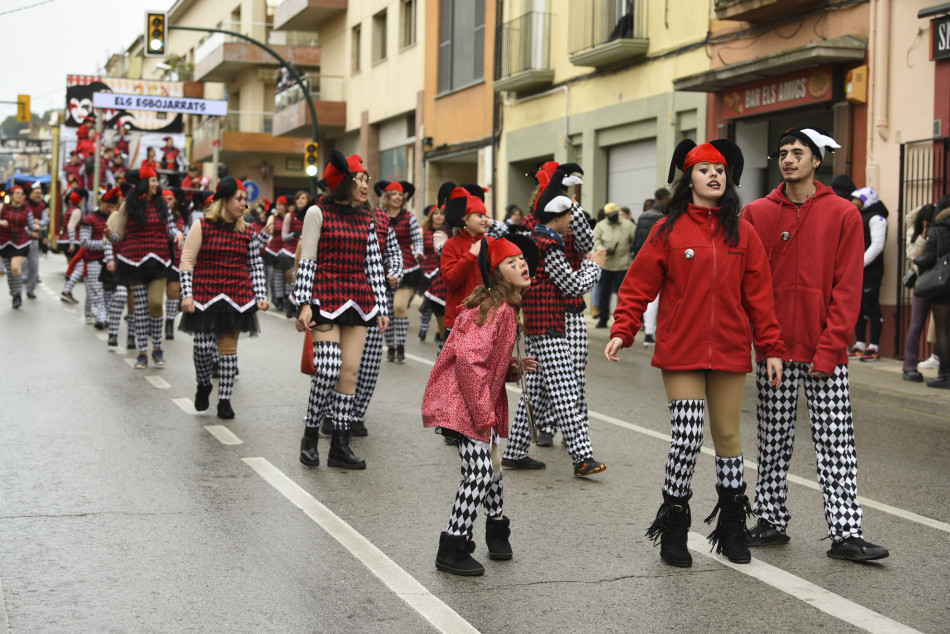 La rua de Carnestoltes 2023 de la Bisbal en imatges