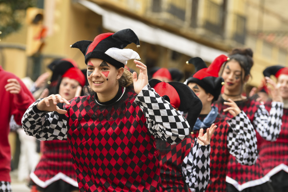 La rua de Carnestoltes 2023 de la Bisbal en imatges