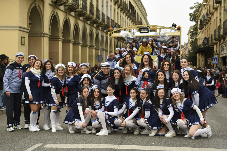 La rua de Carnestoltes 2023 de la Bisbal en imatges