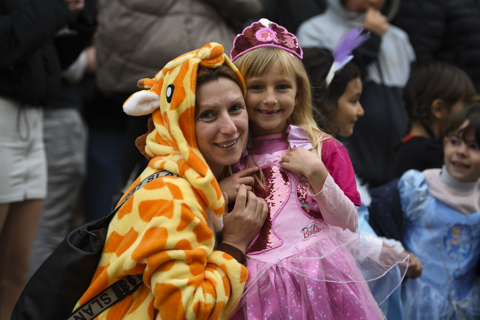 La rua de Carnestoltes 2023 de la Bisbal en imatges