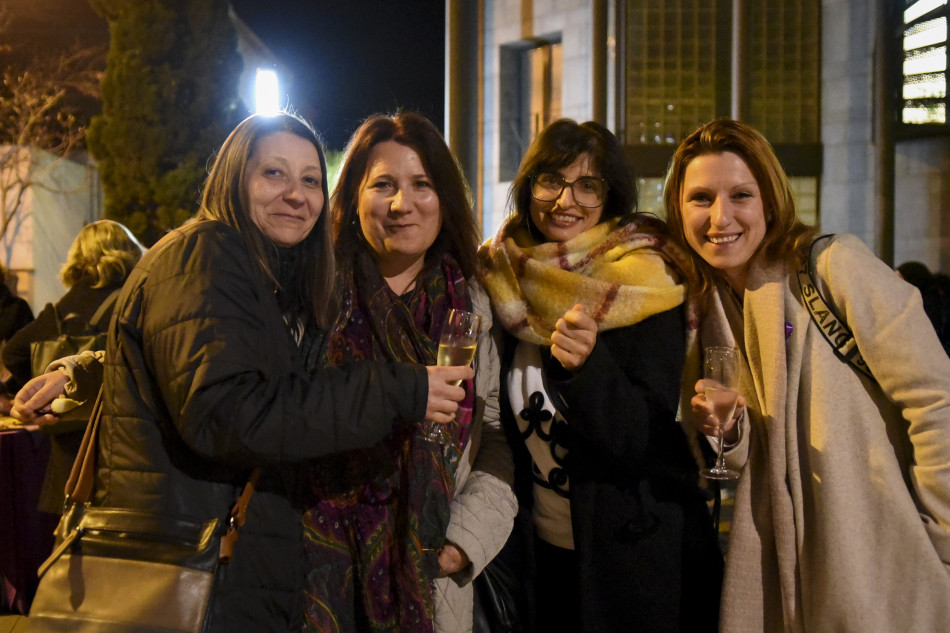 Imatges de 'La química de les joves' al Teatre Mundial pel 8M