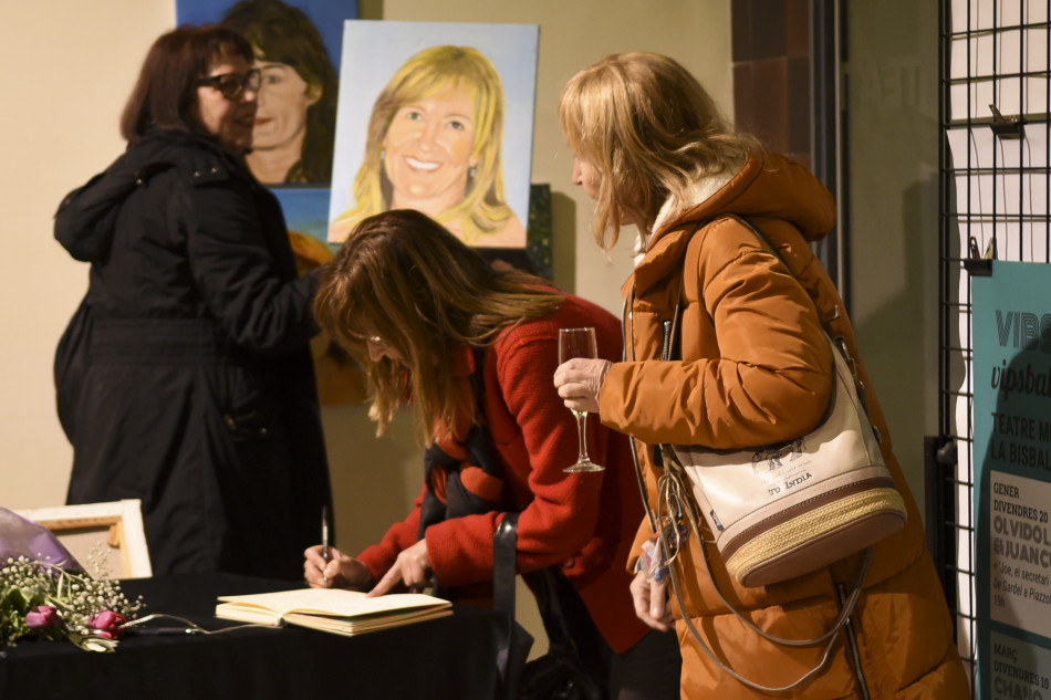 Imatges de 'La química de les joves' al Teatre Mundial pel 8M