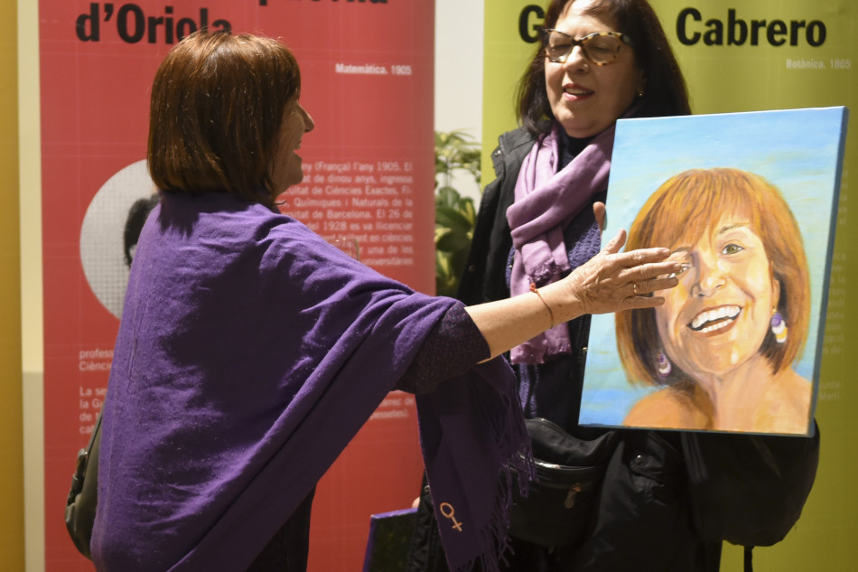 Imatges de 'La química de les joves' al Teatre Mundial pel 8M