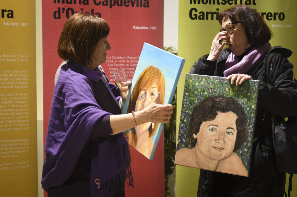 Imatges de 'La química de les joves' al Teatre Mundial pel 8M