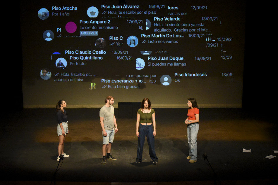 Nuevos Conocidos enceta el cicle MiT al Teatre Mundial amb més d’un centenar de persones