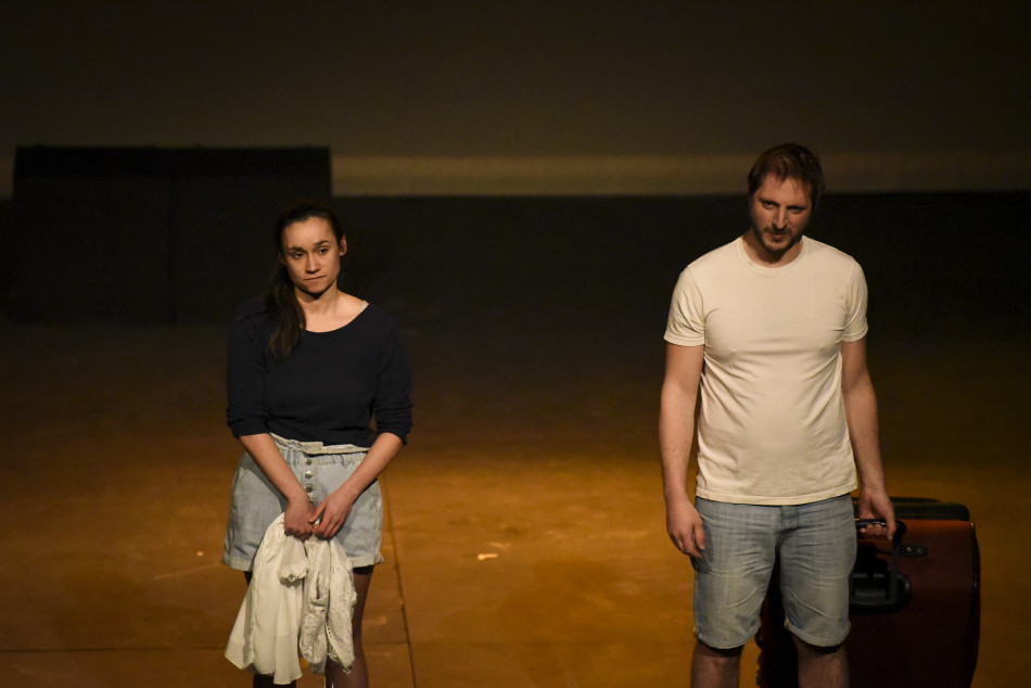 Nuevos Conocidos enceta el cicle MiT al Teatre Mundial amb més d’un centenar de persones