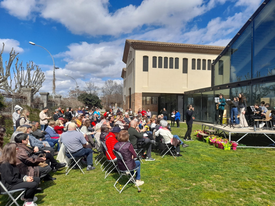 Èxit de públic i participants al Vermut amb Vers de la Bisbal d'Empordà