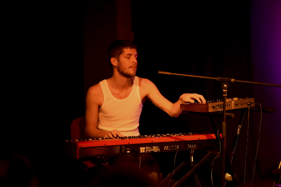 Imatges del concert de la presentació de 'Des de la cuina' de Magalí Datzira al Teatre Mundial en el marc del cicle MiT