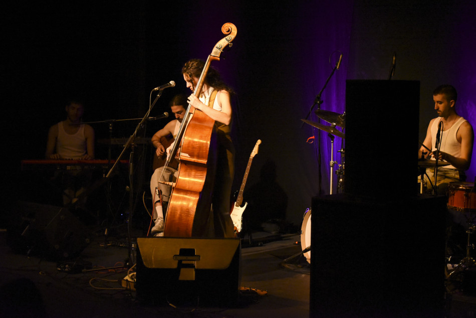 Imatges del concert de la presentació de 'Des de la cuina' de Magalí Datzira al Teatre Mundial en el marc del cicle MiT
