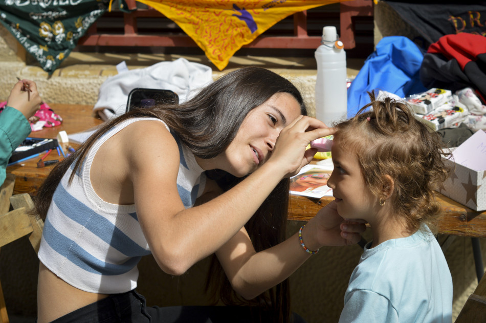 La Diada de Sant Jordi 2023 a la Bisbal d'Empordà en imatges