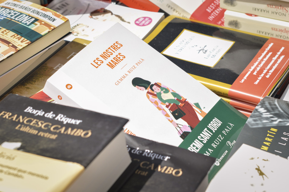 La Diada de Sant Jordi 2023 a la Bisbal d'Empordà en imatges