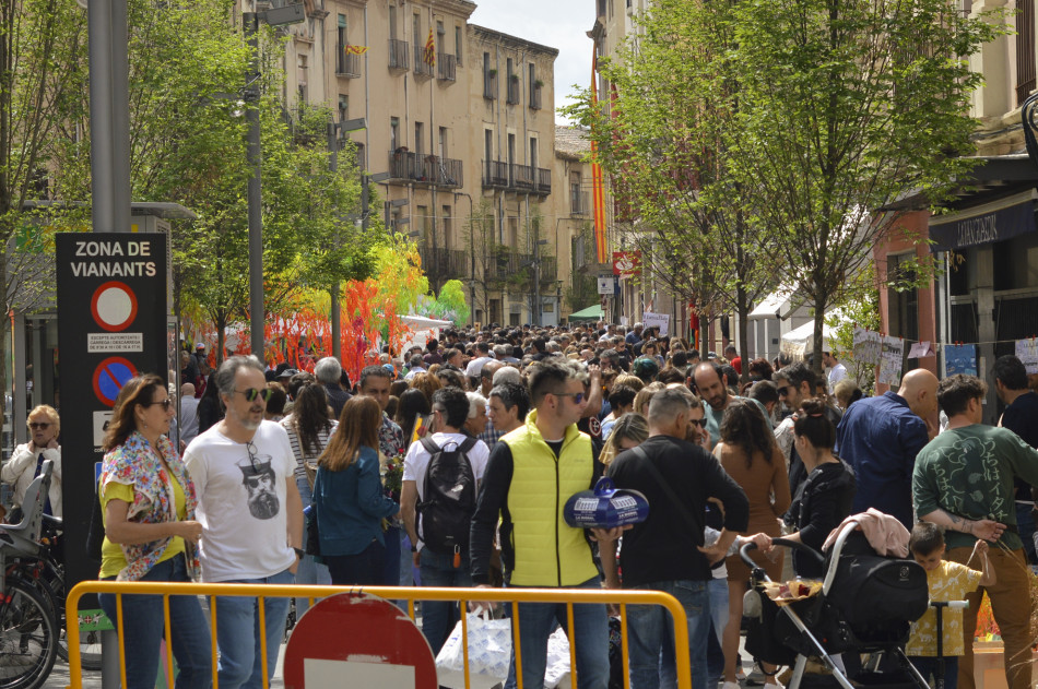 La Diada de Sant Jordi 2023 a la Bisbal d'Empordà en imatges