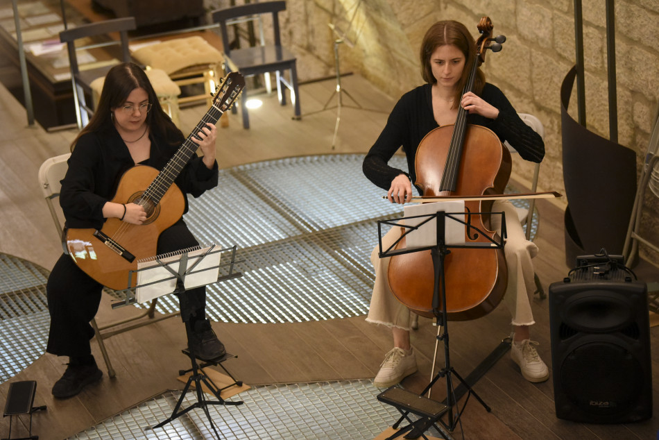 El Castell Palau de la Bisbal d'Empordà s'omple de 'Poesies de Primavera'