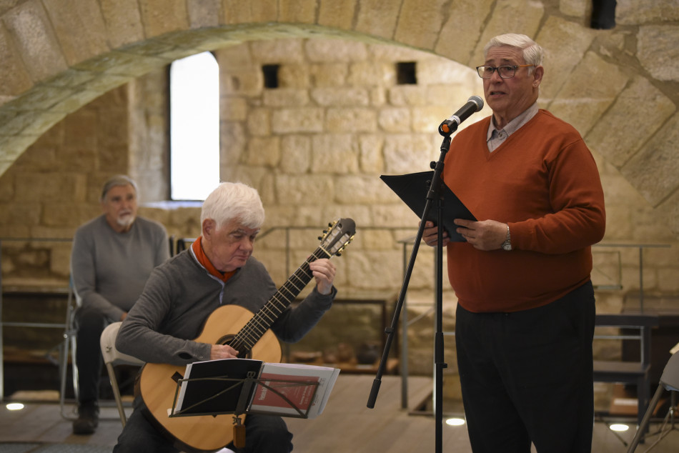 El Castell Palau de la Bisbal d'Empordà s'omple de 'Poesies de Primavera'
