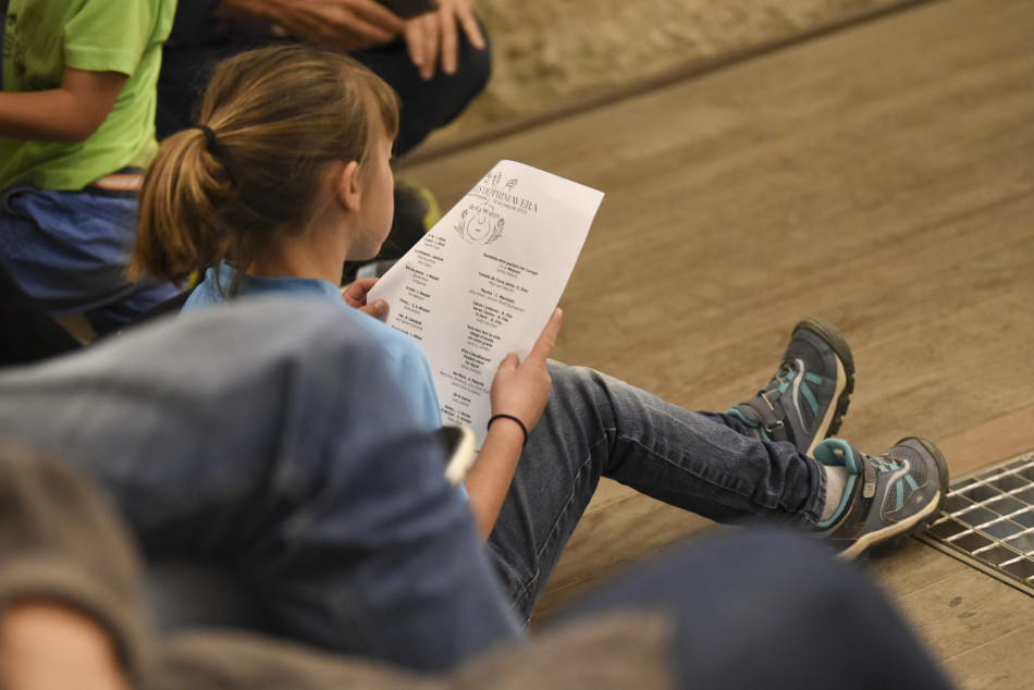 El Castell Palau de la Bisbal d'Empordà s'omple de 'Poesies de Primavera'
