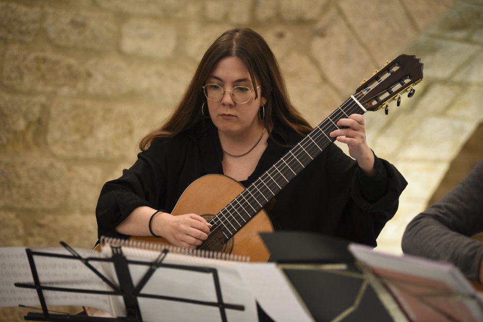 El Castell Palau de la Bisbal d'Empordà s'omple de 'Poesies de Primavera'