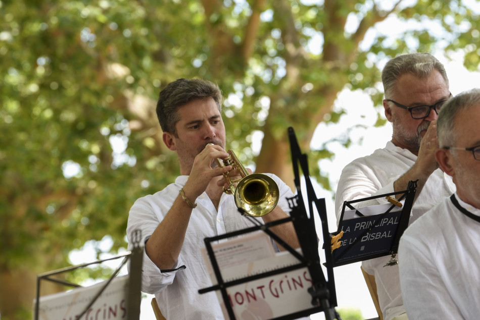 Èxit de públic i tres estrenes sardanistes al 61è Aplec de la Sardana de la Bisbal d’Empordà