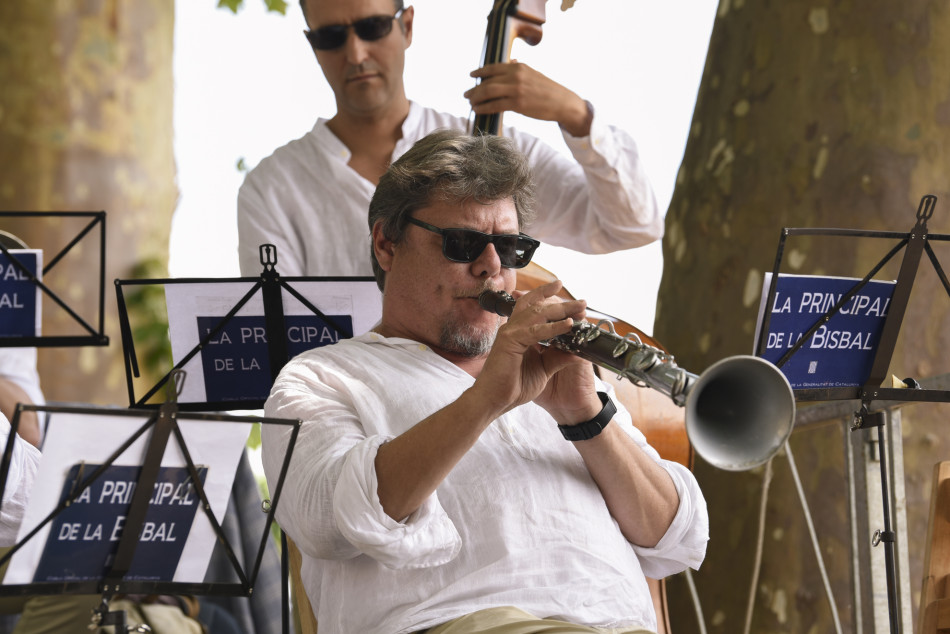 Èxit de públic i tres estrenes sardanistes al 61è Aplec de la Sardana de la Bisbal d’Empordà