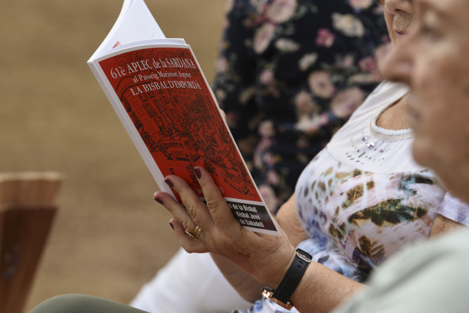 Èxit de públic i tres estrenes sardanistes al 61è Aplec de la Sardana de la Bisbal d’Empordà