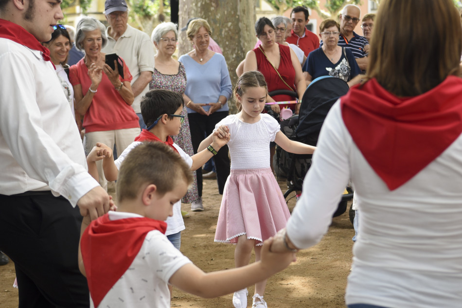Èxit de públic i tres estrenes sardanistes al 61è Aplec de la Sardana de la Bisbal d’Empordà
