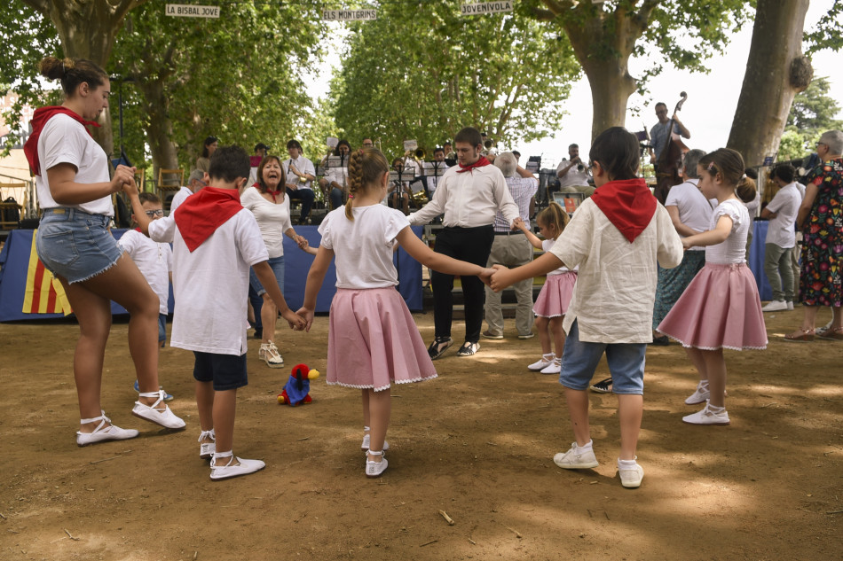 Èxit de públic i tres estrenes sardanistes al 61è Aplec de la Sardana de la Bisbal d’Empordà