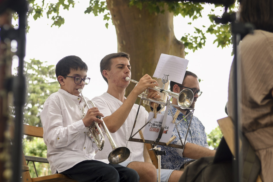 Èxit de públic i tres estrenes sardanistes al 61è Aplec de la Sardana de la Bisbal d’Empordà