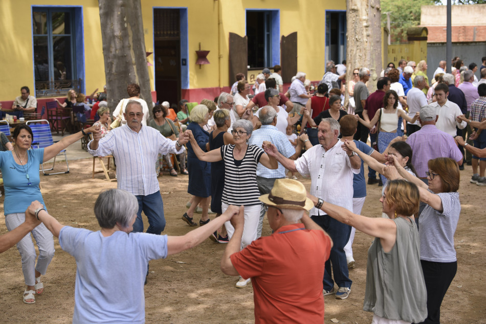 Èxit de públic i tres estrenes sardanistes al 61è Aplec de la Sardana de la Bisbal d’Empordà