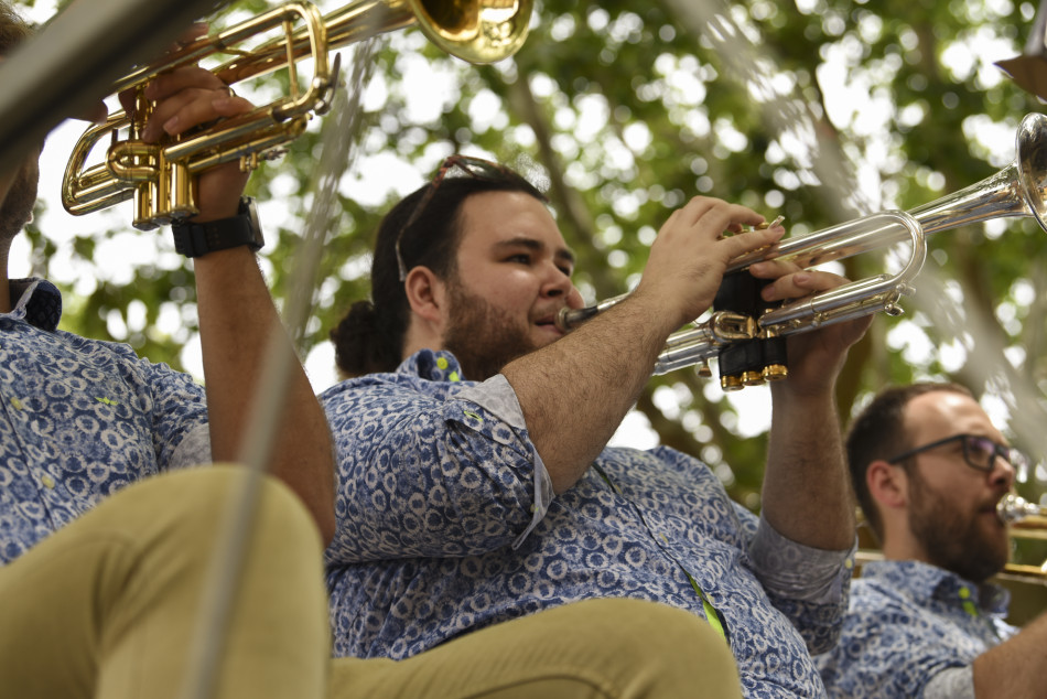 Èxit de públic i tres estrenes sardanistes al 61è Aplec de la Sardana de la Bisbal d’Empordà