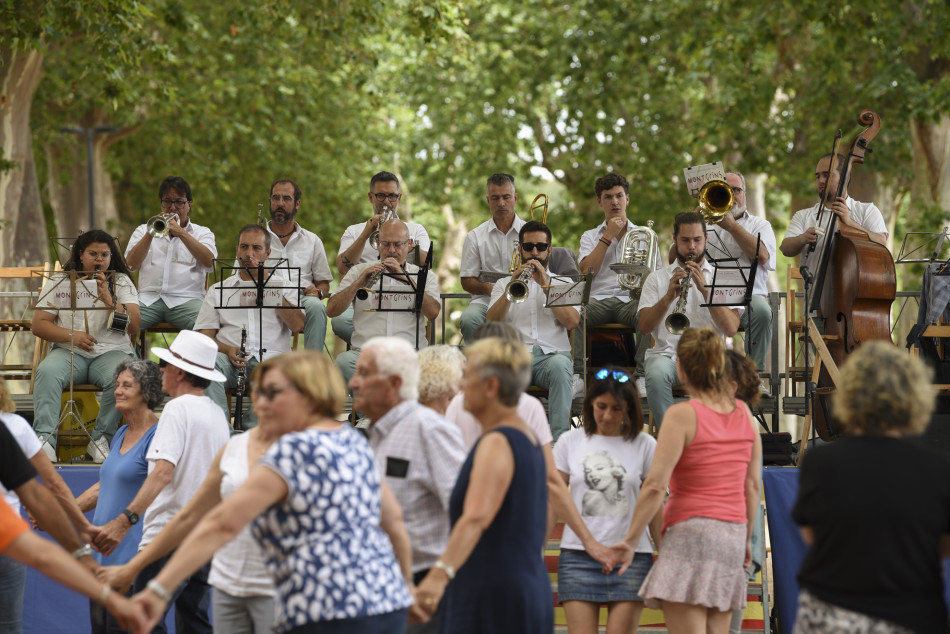 Èxit de públic i tres estrenes sardanistes al 61è Aplec de la Sardana de la Bisbal d’Empordà