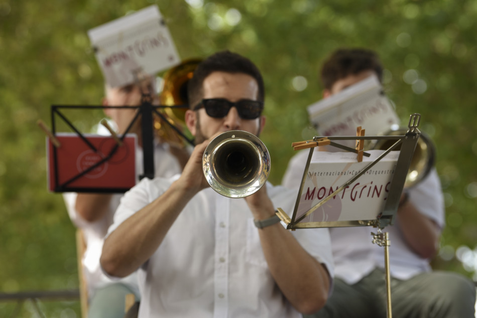 Èxit de públic i tres estrenes sardanistes al 61è Aplec de la Sardana de la Bisbal d’Empordà