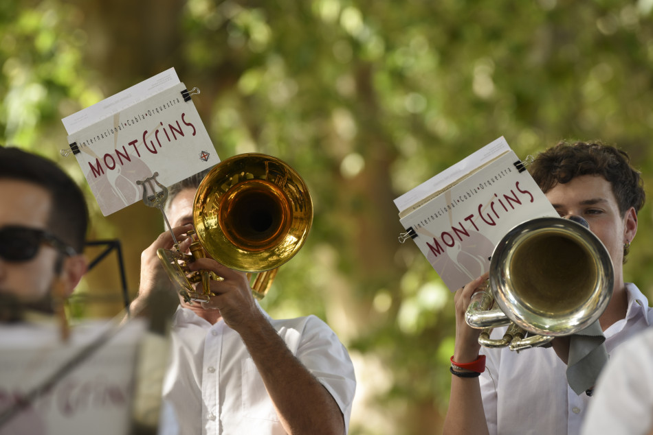 Èxit de públic i tres estrenes sardanistes al 61è Aplec de la Sardana de la Bisbal d’Empordà